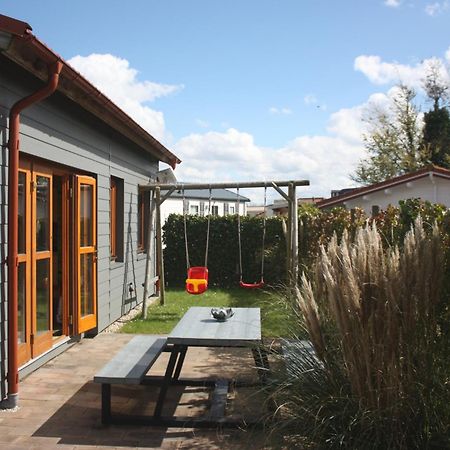 Villa Emilia - Gemuetliches Kinderfreundliches Blockhaus Mit Umzaeuntem Garten Sint-Annaland Buitenkant foto