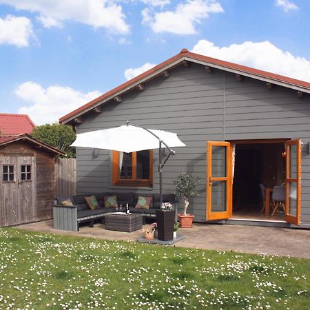 Villa Emilia - Gemuetliches Kinderfreundliches Blockhaus Mit Umzaeuntem Garten Sint-Annaland Buitenkant foto