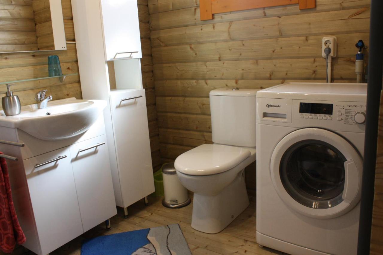 Villa Emilia - Gemuetliches Kinderfreundliches Blockhaus Mit Umzaeuntem Garten Sint-Annaland Buitenkant foto