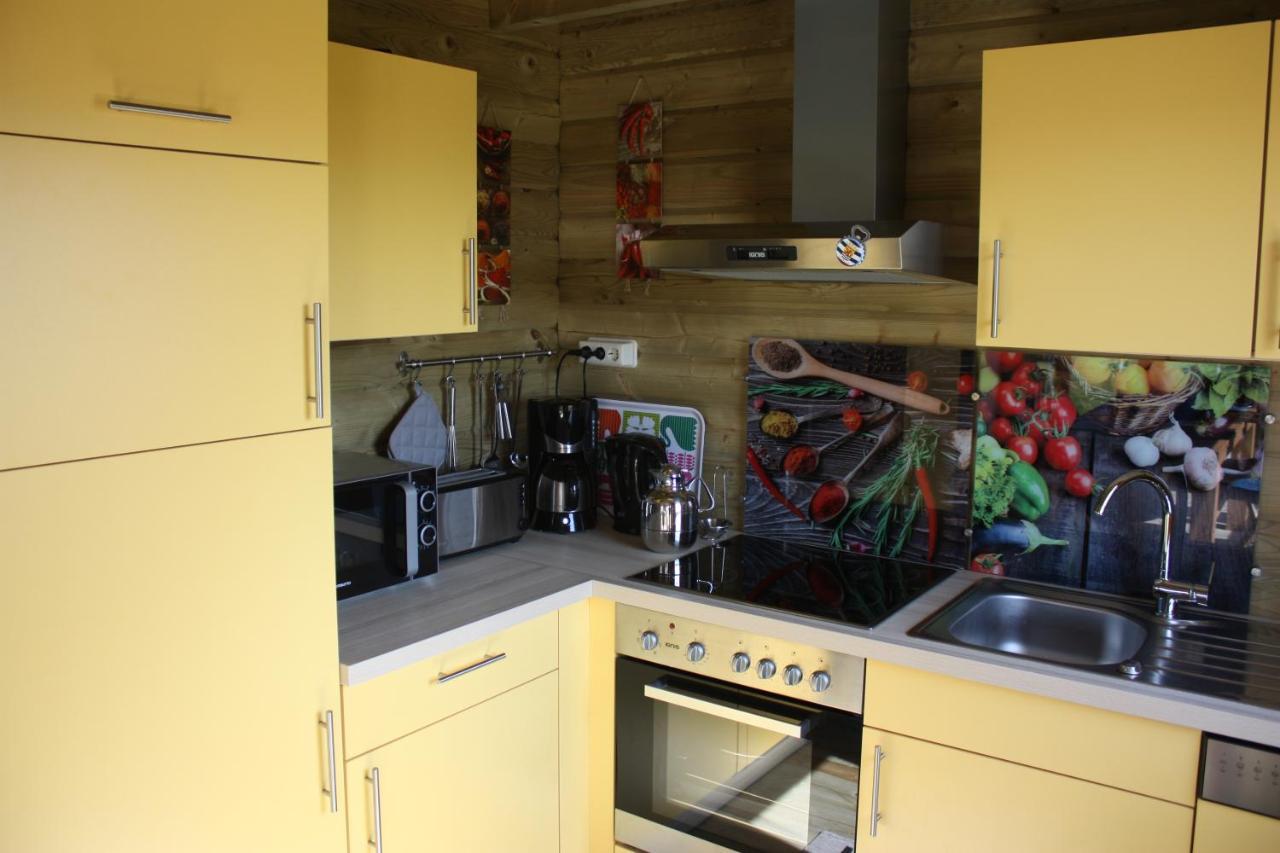 Villa Emilia - Gemuetliches Kinderfreundliches Blockhaus Mit Umzaeuntem Garten Sint-Annaland Buitenkant foto