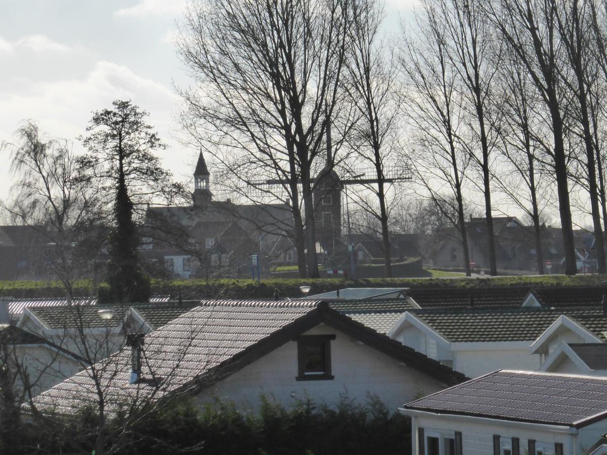 Villa Emilia - Gemuetliches Kinderfreundliches Blockhaus Mit Umzaeuntem Garten Sint-Annaland Buitenkant foto
